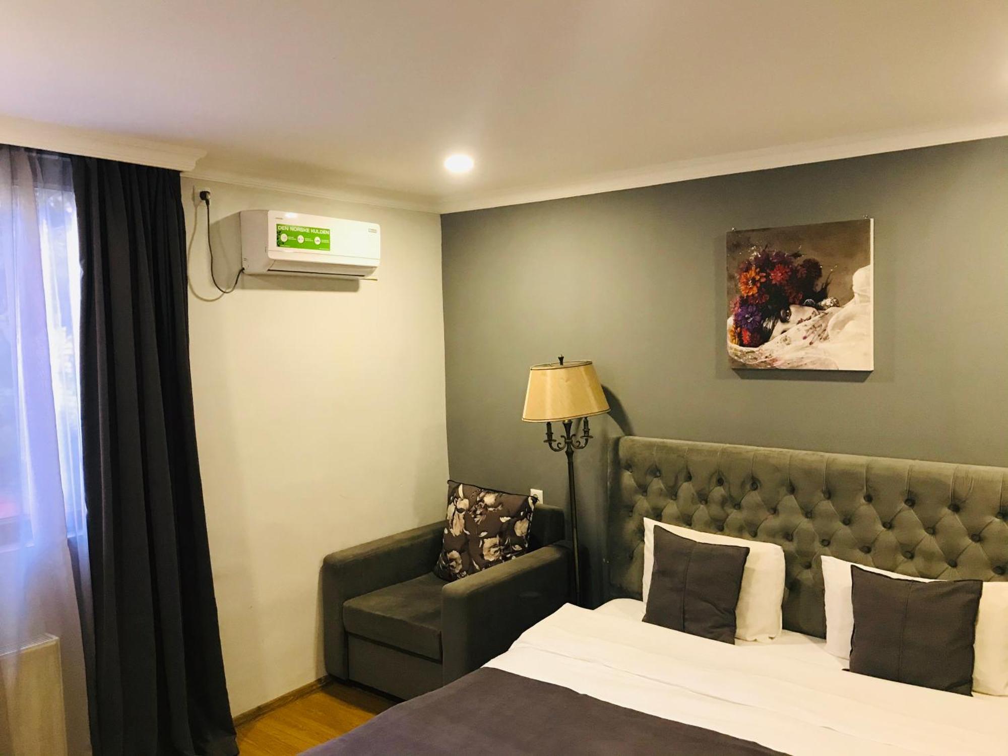 Book Hotel Tiflis Dış mekan fotoğraf